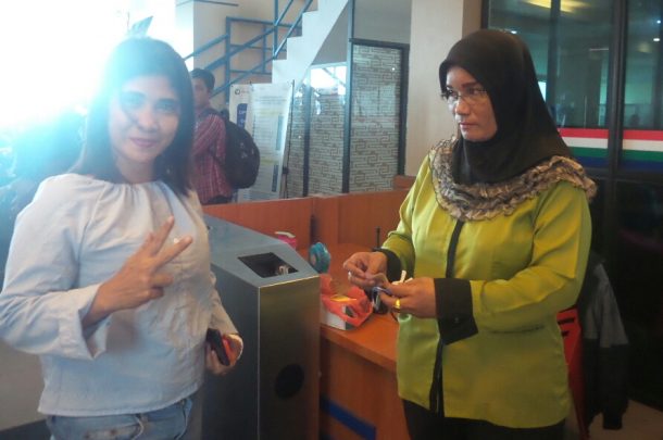 Jelang Lebaran, Arus Mudik Penumpang Riuh Ramai di Pelabuhan Karimun