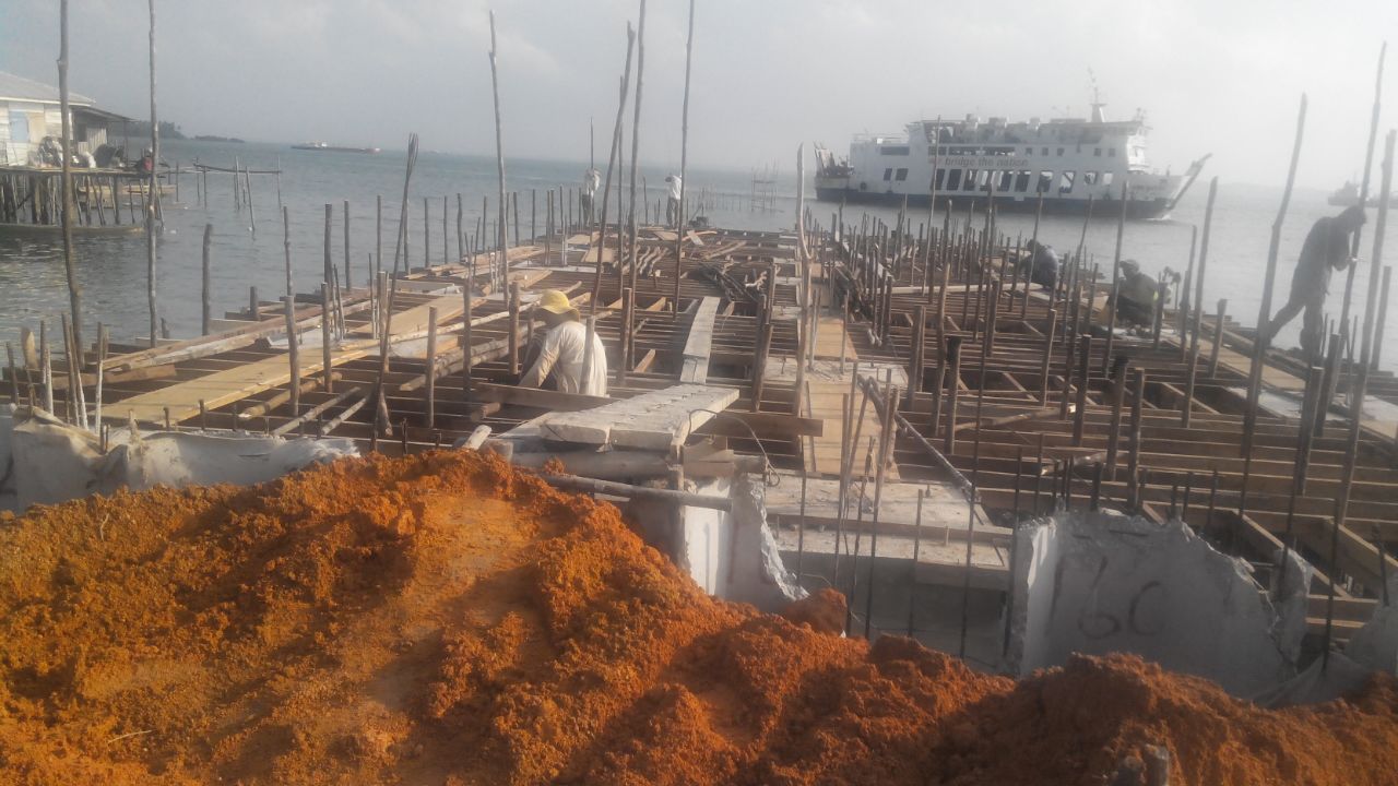 Ketua DPD Lsm P2KN Bersama Tim, Pantau Pekerjaan Proyek Pelabuhan Bongkar muat Oleh Dinas Perhubungan Kepri di Tanjunguban