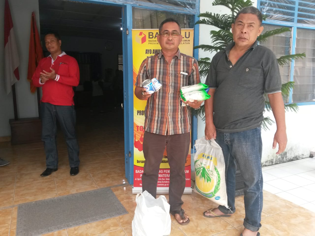 Adanya Dugaan Money Politik, Kuasa Hukum SBH Laporkan Istri Paslon ke Panwaslu