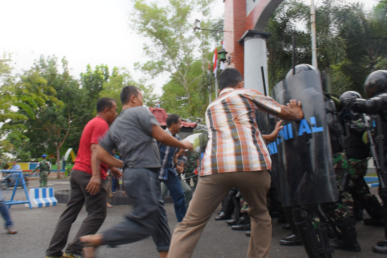 Demo Anarkis Berhasil di Halau Tim Dakhura Lantamal IV