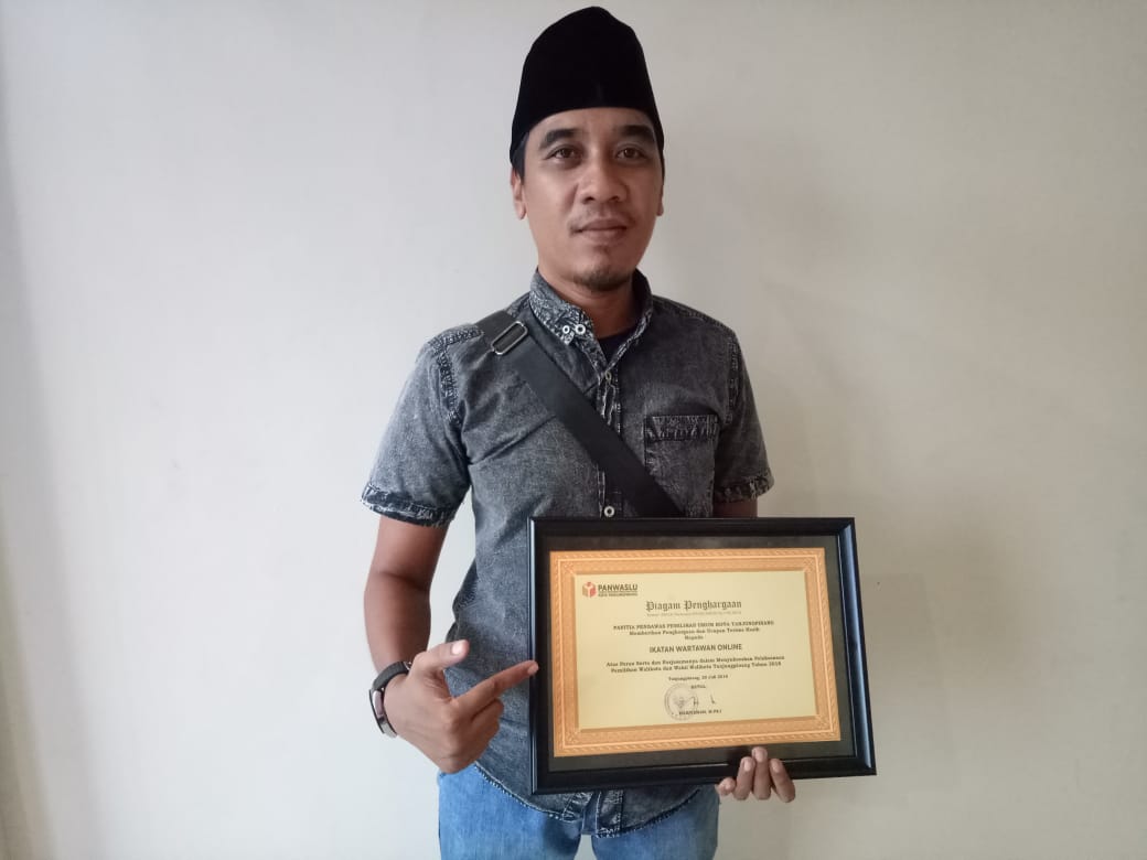 IWO Tanjungpinang Dapat Penghargaan Dari Panwaslu