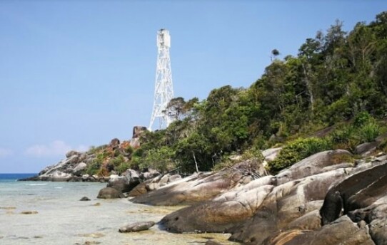 Bupati Bintan Buka Keterisoliran Pulau Pejantan Dengan Menyediakan Tower