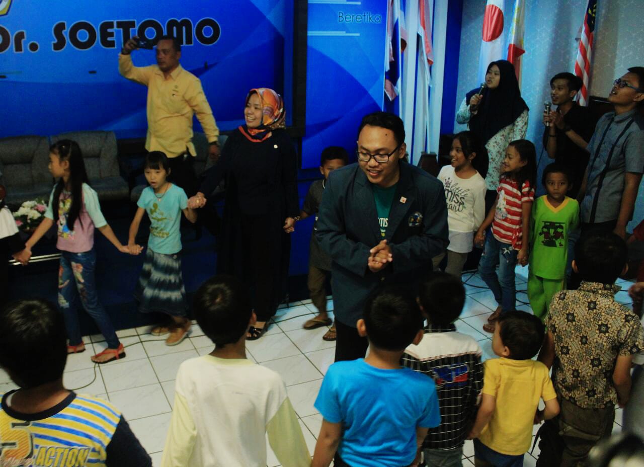 ULCC Bersama Dolly English Club Rintis Dolly Jadi Kampung Wisata Edukasi