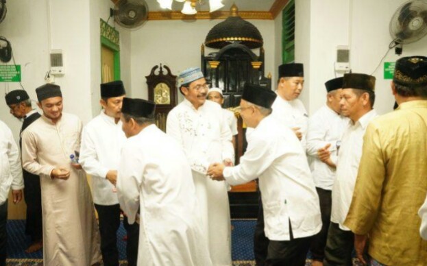Akhir Ramadhan, Gubernur Nurdin Basirun Ajak Warga Tetap Istiqomah
