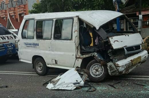Tabrakan di Jl. Wiratno, Tpi. Tewaskan Seorang Wanita Parobaya
