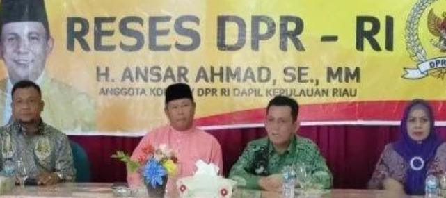 Kunjungan “Resess”, Bupati dan Masyarakat Anambas Antusias Sambut Kedatangan Ansar Ahmad