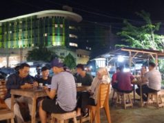 Nikmati Sensasi Ngopi Beratapkan Langit di Kedai Kopi Rakyat