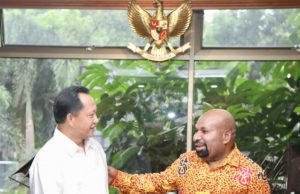Gubernur Papua Temui Mendagri Dukung Pemekaran