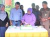 Dampingi Wako Rahma, Kepala DP3 Tanjungpinang, Berikan Bibit Unggas Kepada Sejumlah Peternak