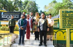 Kunker Ke Kepri, Mendes PDTT Abdul Halim Wisata Religi Ke Pulau Penyengat